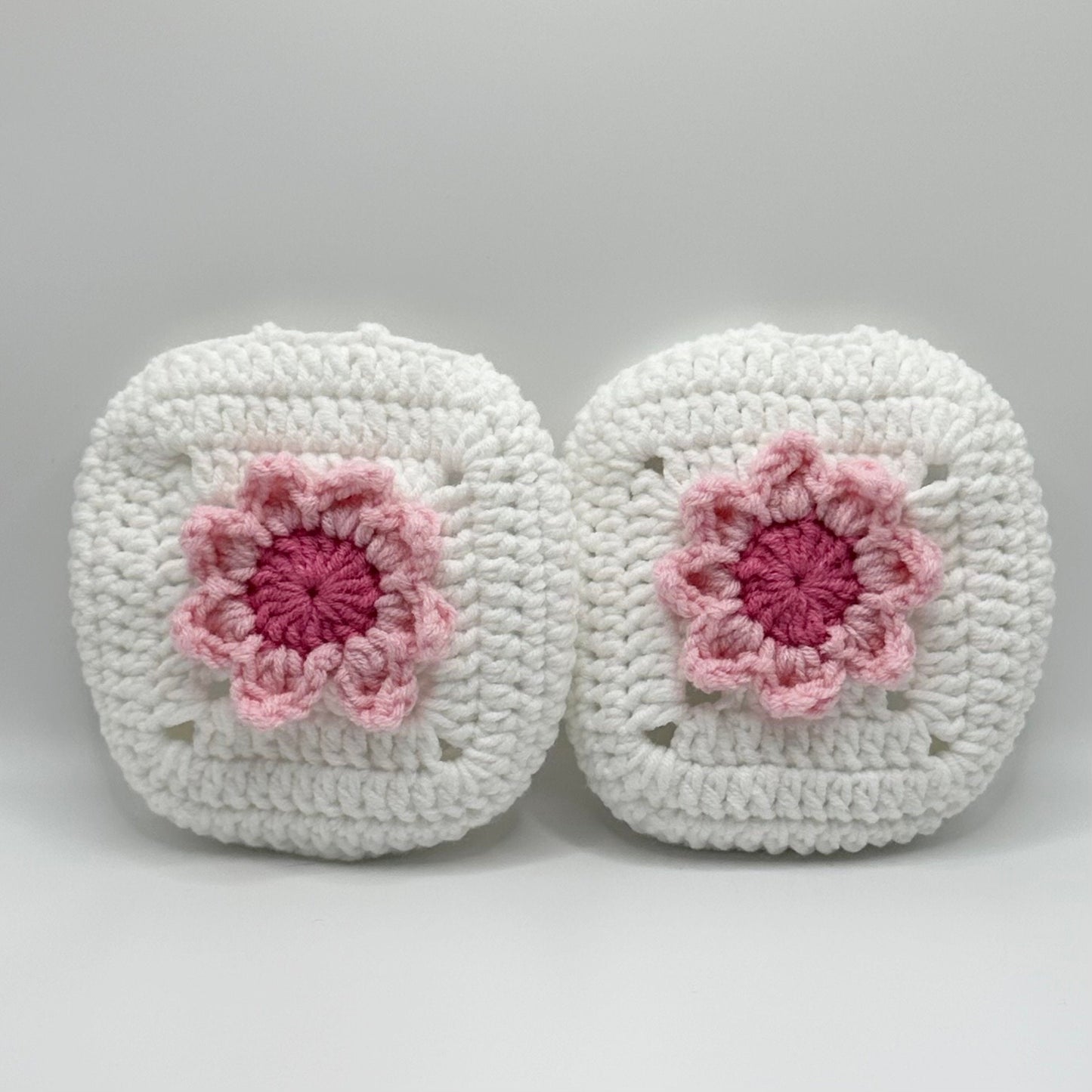 Crochet AirPod Max Cover- White with Pink Flower